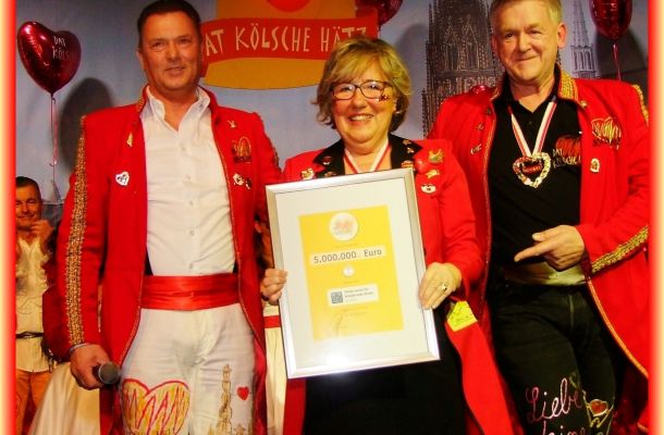 Bild mit Marlene und 5 Millionen f42778e2