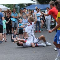 "Die Mobilés" spielen eindrücklich Fußballszenen